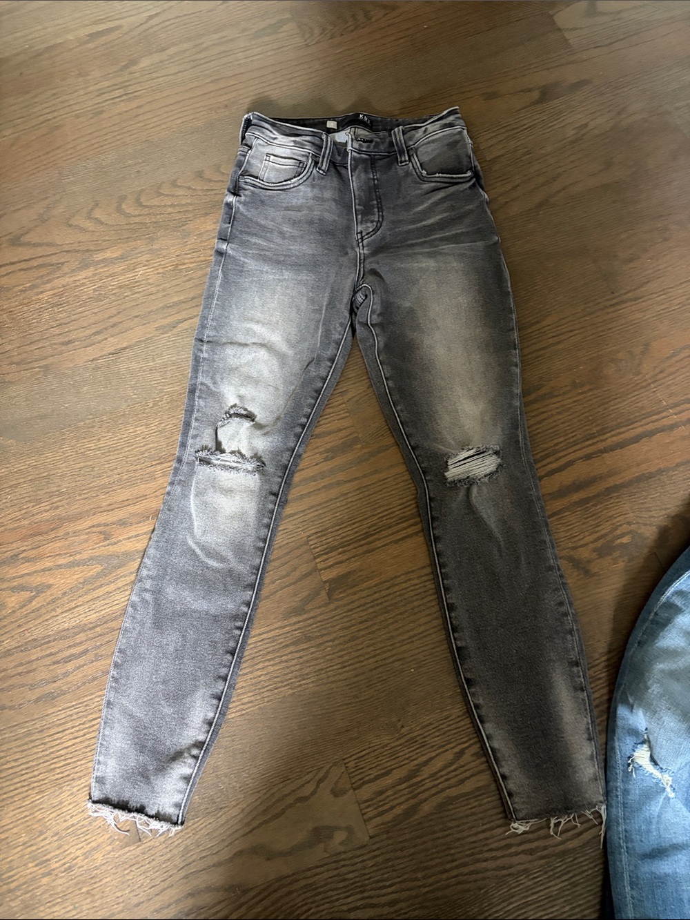 KUT Women's Distressed Skinny Jeans - Gray